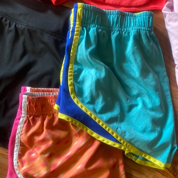 Exercise 🏋🏽 clothes bundle! - Picture 3 of 4